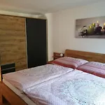 Haus 66 * Όμπερτραουν